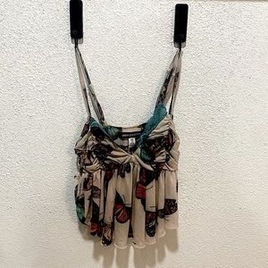 Im selling a amazing,beyond pretty crop top